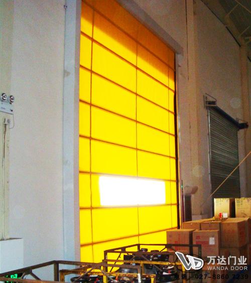 雷鸣镇工厂堆积门